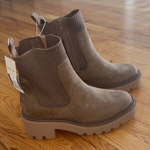 Universal thread Memory foam Taupe  Ankle Boots with Chunky Sole